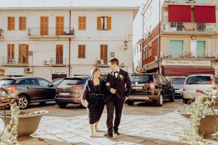 Fotografo matrimonio a Fondi - urban wedding inspiration - memorie urbane street art festival - fotografo matrimonio lazio - matrimonio in città