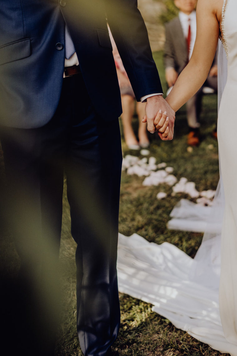 wedding in umbria - italian wedding - italian weddin photographer - sposarsi in umbria - matrimonio in cascina - rito civile all'aperto - nozze in collina - matrimonio a Todi